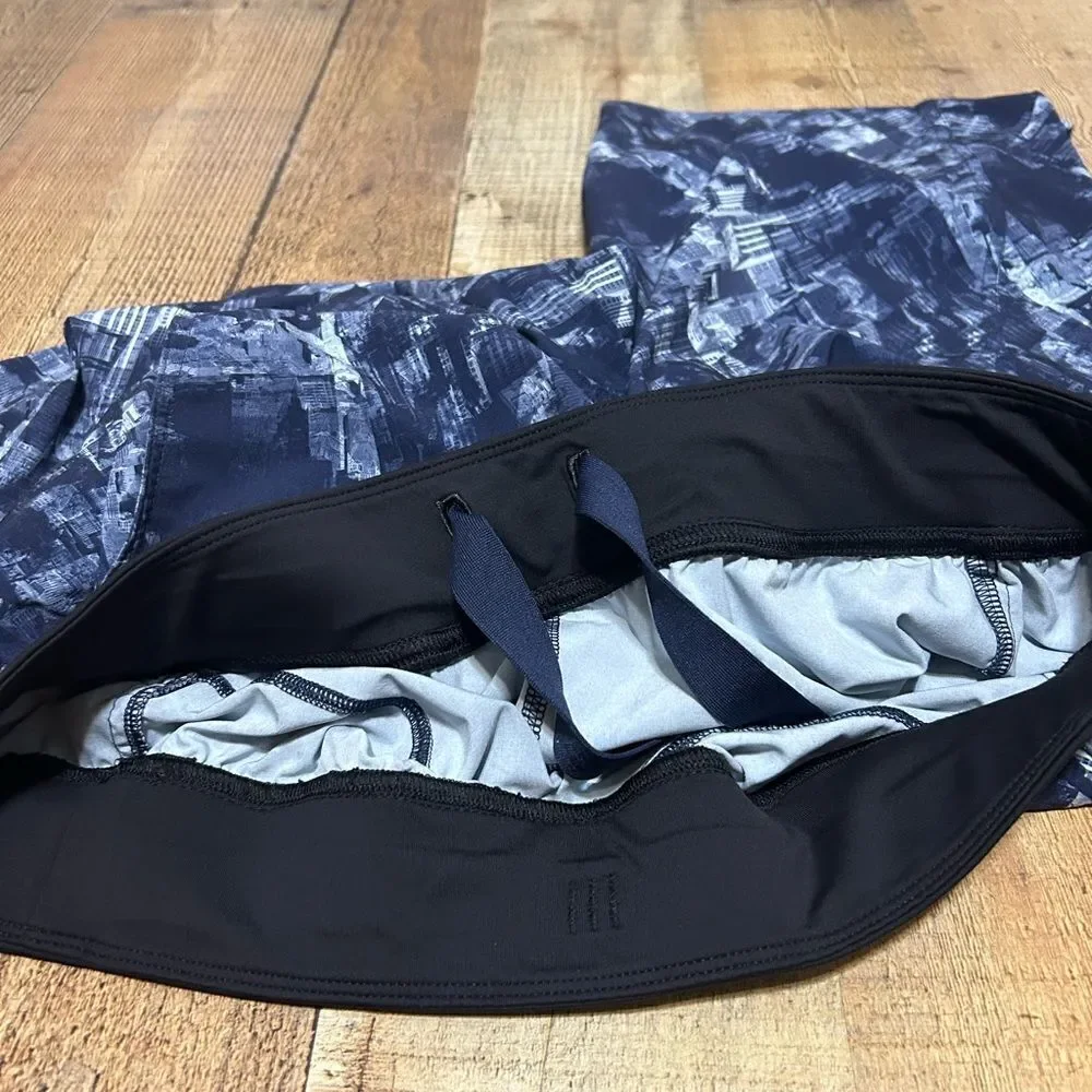 Lululemon Core Shorts Mens Size L Unlined 11” Stretch City Sights Caspian